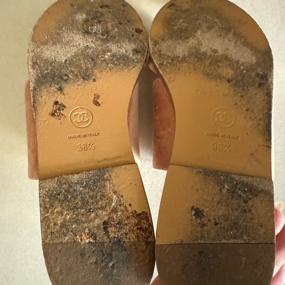 CHANEL Pink Velvet Slide Sandals with Chain and CC Logo - Picture 8 of 10